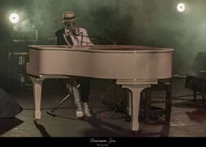 Elton John Tribute - Eltonology 242