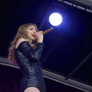 Taylor Swift Tribute - Fearlessly Taylor 4